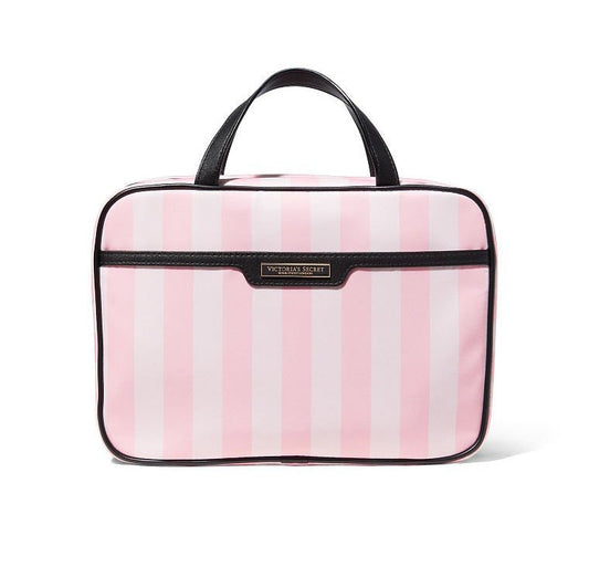 victoria-s-secret-trousse-de-maquillage-a-suspendre-jetsetter-hanging-cosmetic-case