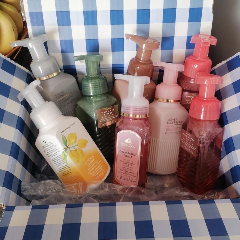 BATH & BODY WORKS - Savon Moussant Pour Les Mains - réf Cozy Vanilla Almond
