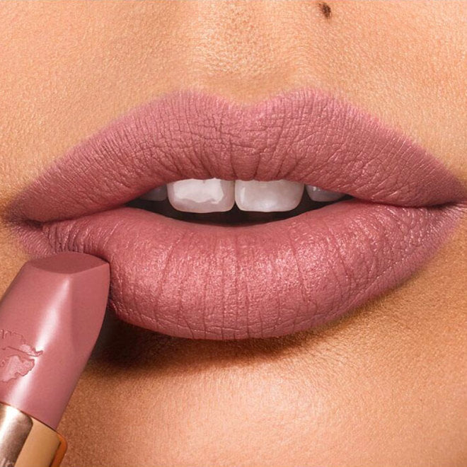CHARLOTTE TILBURY -MATTE REVOLUTION- ref VERY VICTORIA
