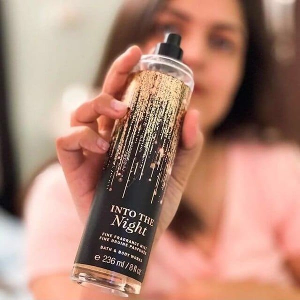 bath-body-works-into-the-night