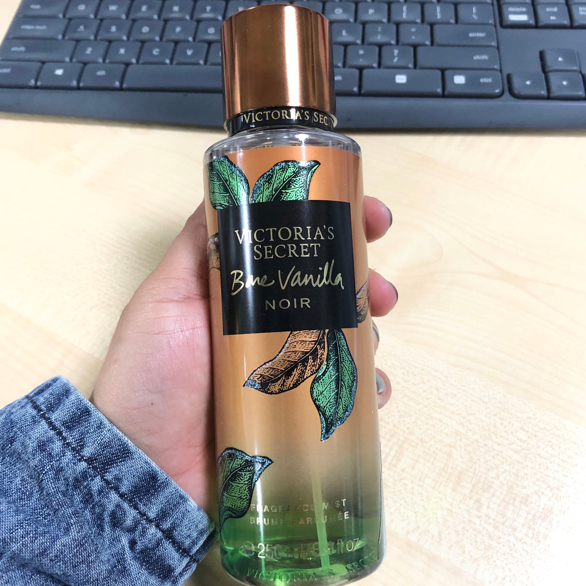 copie-de-victoria-s-secret-bare-vanilla-noir-mist-250ml
